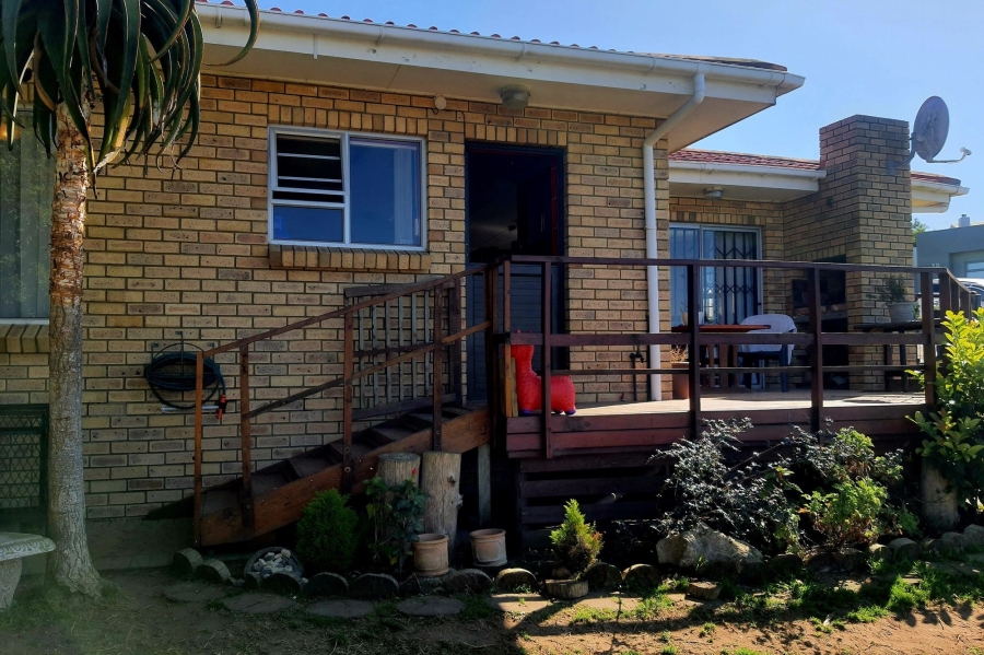 2 Bedroom Property for Sale in Dana Bay Western Cape